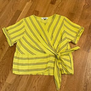 BECASA- 100% Linen Tie Top. Size OS